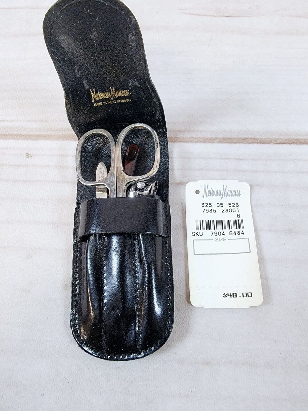 Neiman Marcus Men's Manicure Set NEW